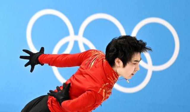 三亿app下载-加拿大站金博洋迎赛季首秀 纪平梨花重返国际赛场