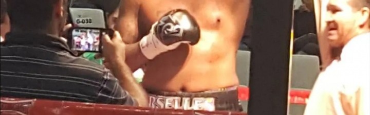 三亿体育app-开门杀引发的惨剧！杰伦-布朗的拳王父亲 因小事把人肠子捅出来了