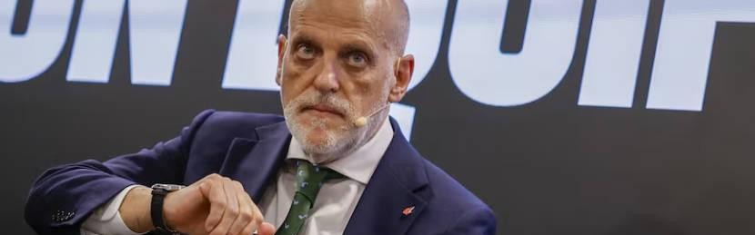 三亿真人-特瓦斯谈西蒙尼和维尼修斯冲突：这都是场上的事，只是小插曲