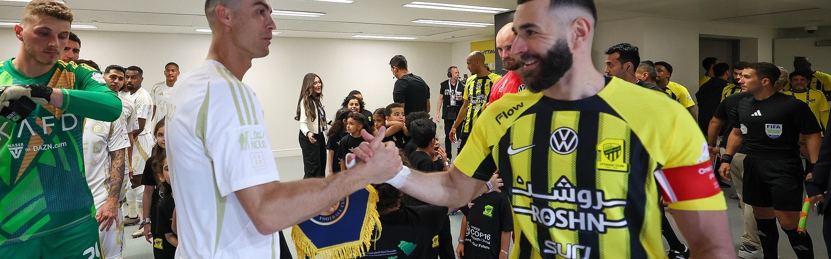 三亿app下载-本泽马生涯8次面对C罗4胜2平2负，俱乐部2胜1平2负、国家队2胜1平