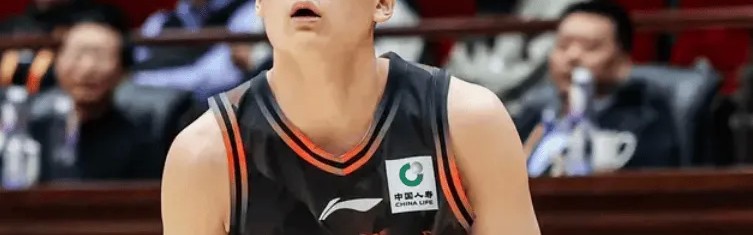 三亿体育网址-邱彪谈王证表现：今天是一个好的开始，希望能保持自信