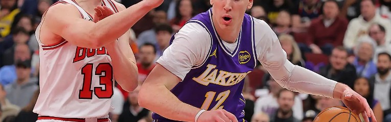 三亿体育app-攻防两端都已经尽力了，但湖人对锋线新星的要求也是略高了一些？