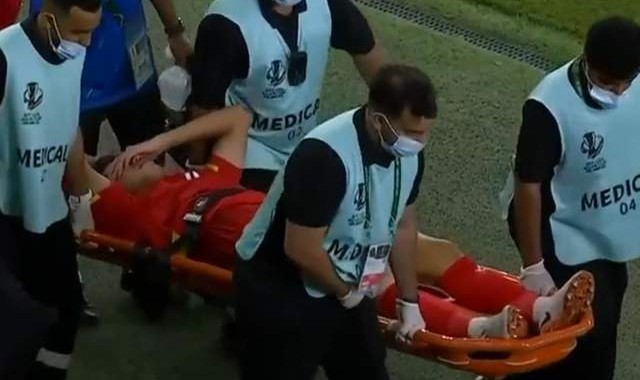 三亿-早日康复！越南队后卫韧带撕裂将伤停9个月：他父亲整夜难眠！