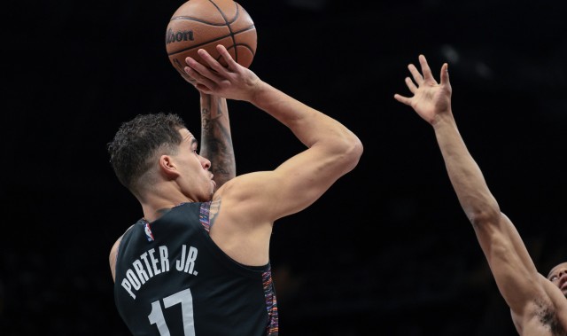 三亿体育官网-能攻能传！小迈克尔·波特半场6中4&amp;三分3中2拿到13分6板3助