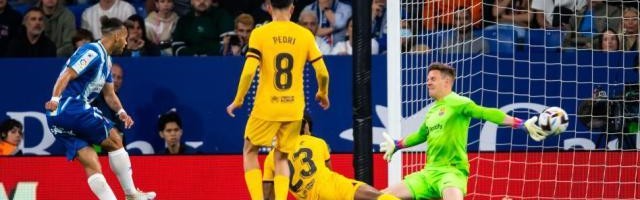 三亿体育-巴萨夺冠之门神，特尔斯特根就是现在的世界第一门